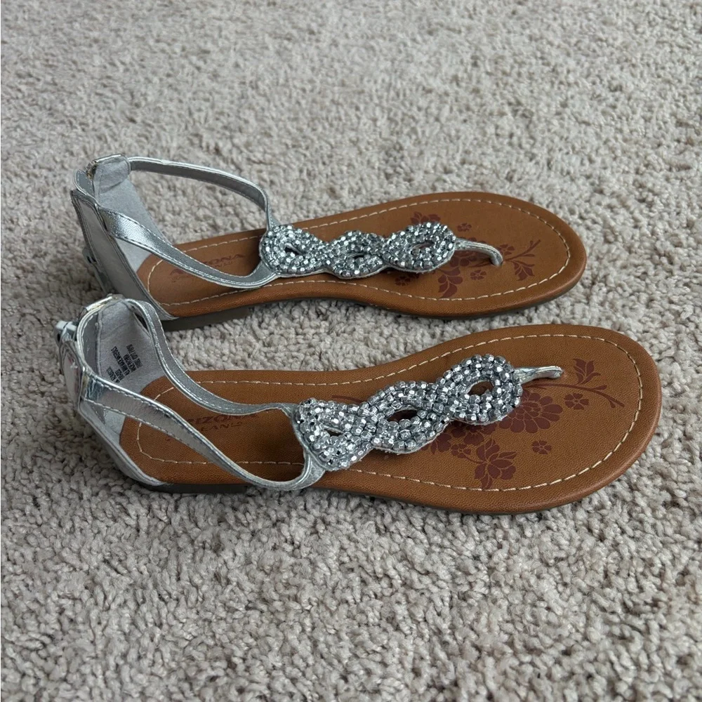 Arizona Jean Silver Beaded Girls Sandals size 2 little girls